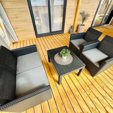 Villa Family Grand De Luxe Mobilhome Selce Esterno foto