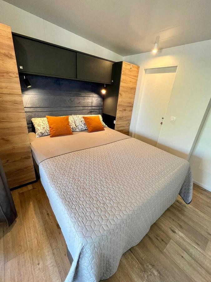 Villa Family Grand De Luxe Mobilhome Selce Esterno foto