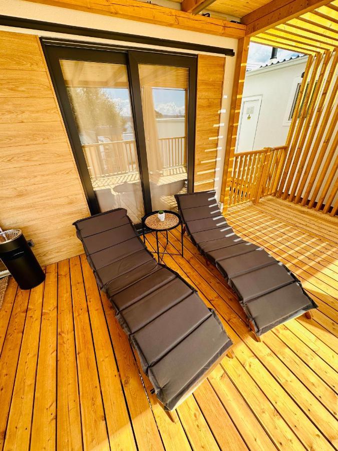 Villa Family Grand De Luxe Mobilhome Selce Esterno foto